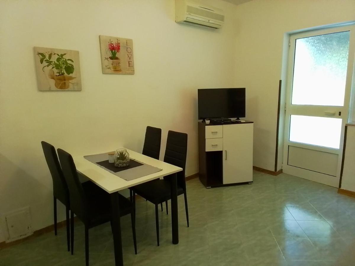 Apartamento Apartman Leni Poreč Exterior foto
