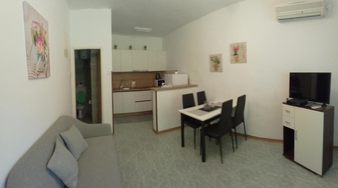 Apartamento Apartman Leni Poreč Exterior foto