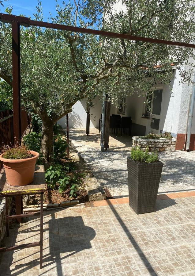 Apartamento Apartman Leni Poreč Exterior foto