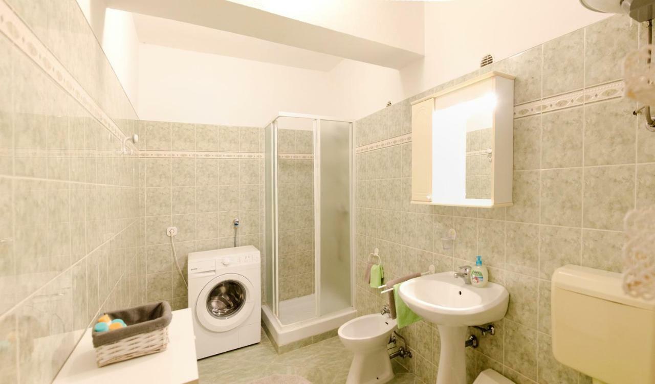 Apartamento Apartman Leni Poreč Exterior foto